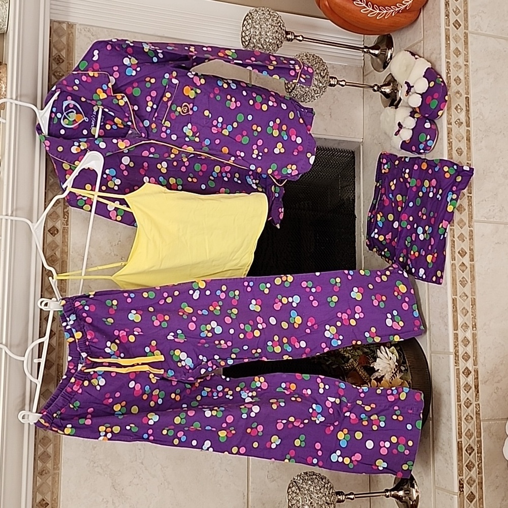 💜 VICTORIA'S SECRET Flannel Purple POLKA DOT Pajama Set 💜 - Picture 2 of 16